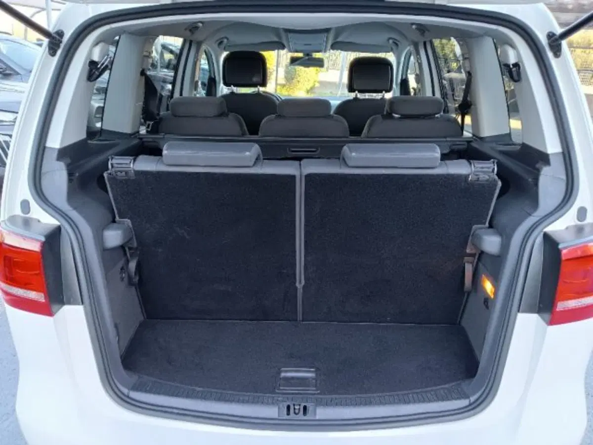 Volkswagen Touran usata a Brescia (12)