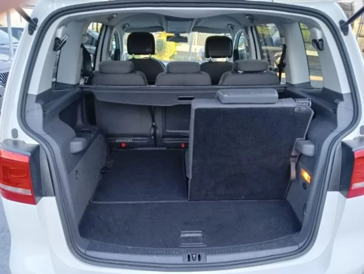 Volkswagen Touran usata a Brescia (13)