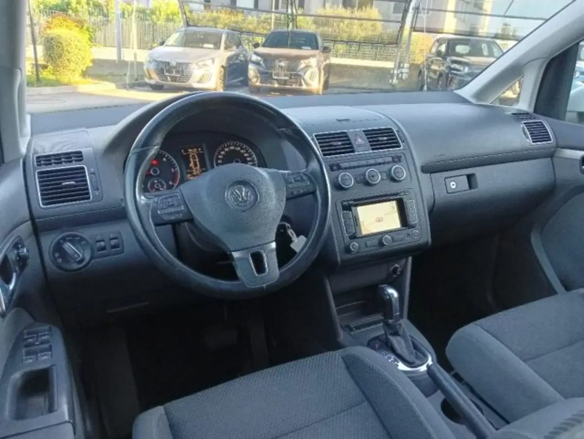 Volkswagen Touran usata a Brescia (6)