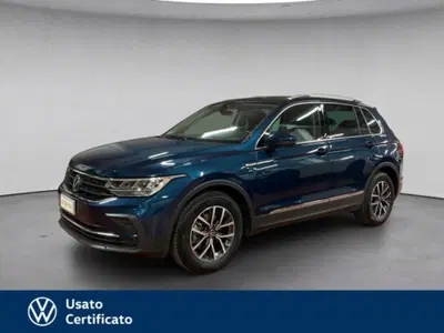 Volkswagen Tiguan 1.5 TSI ACT Life del 2023 usata a Arzignano