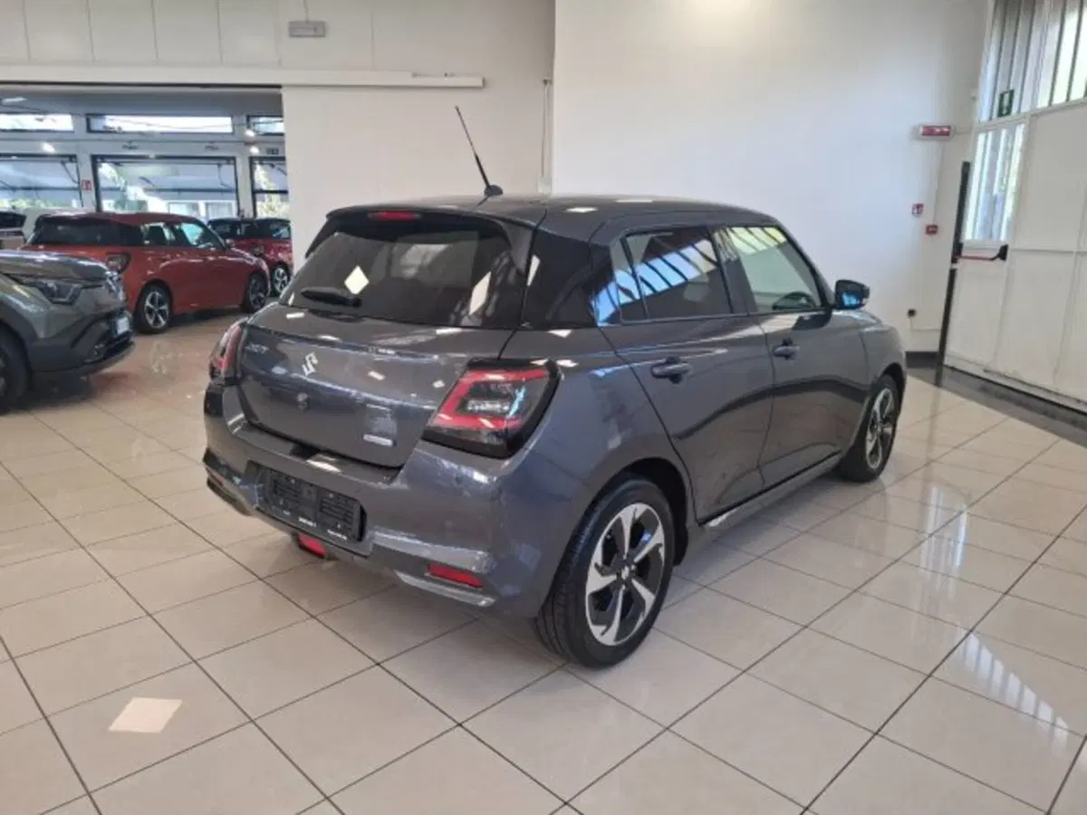 Suzuki Swift nuova a Reggio Emilia (4)