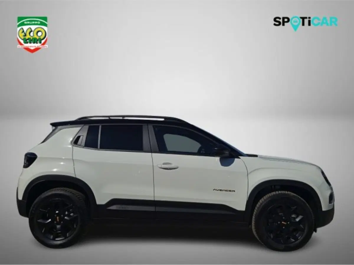 Jeep Avenger nuova a Frosinone (4)