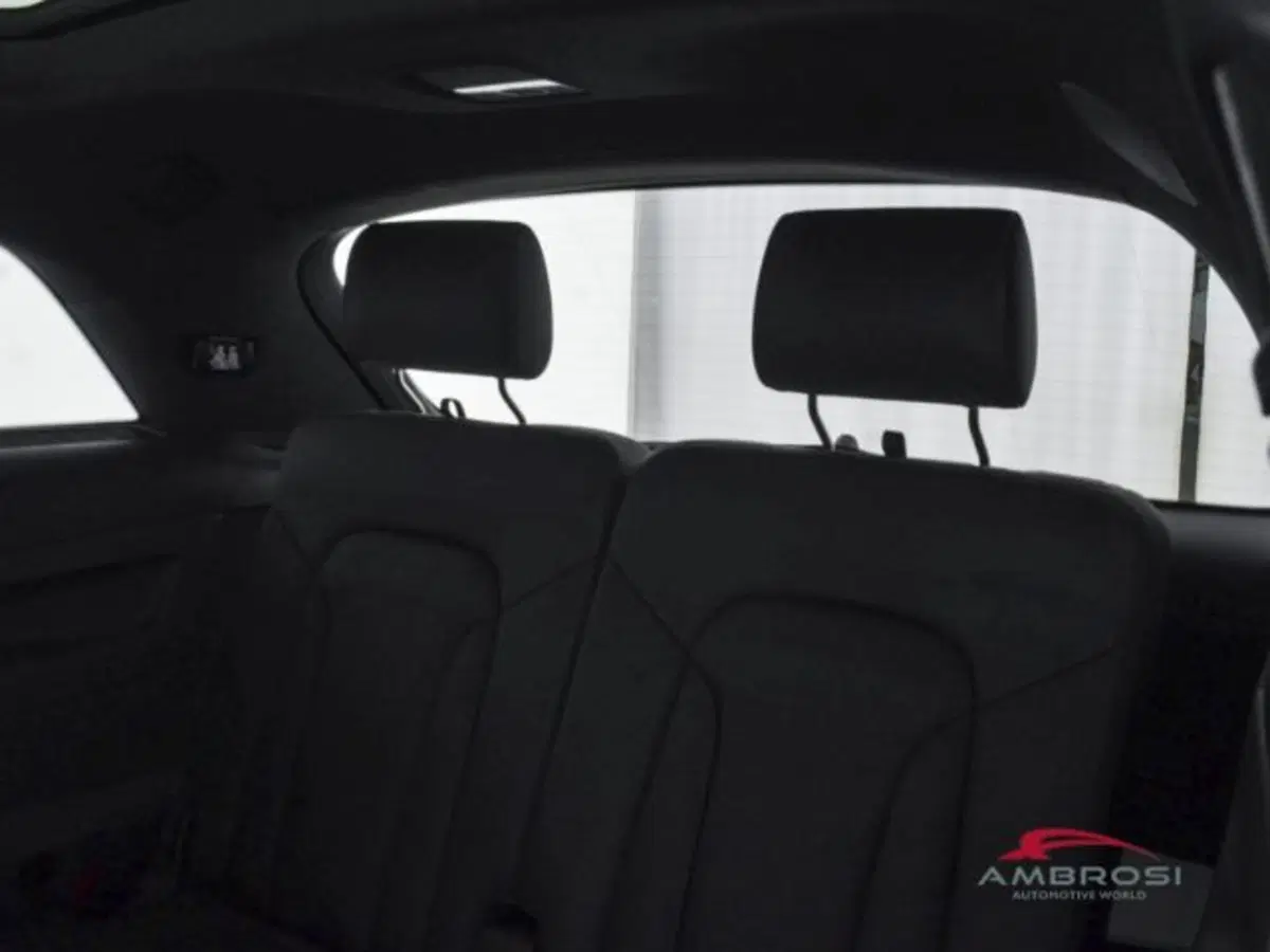 Audi Q7 usata a Perugia (10)