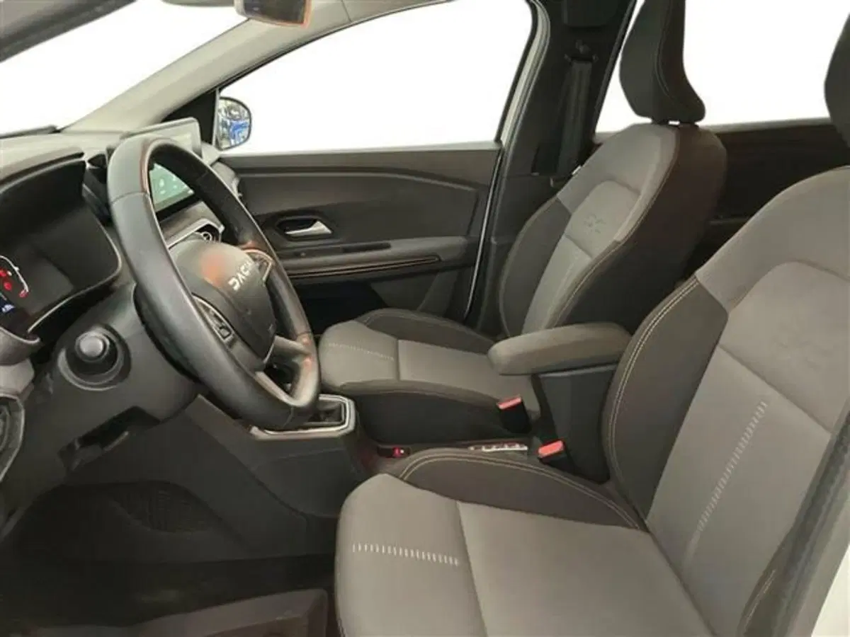 Dacia Jogger usata a Como (10)