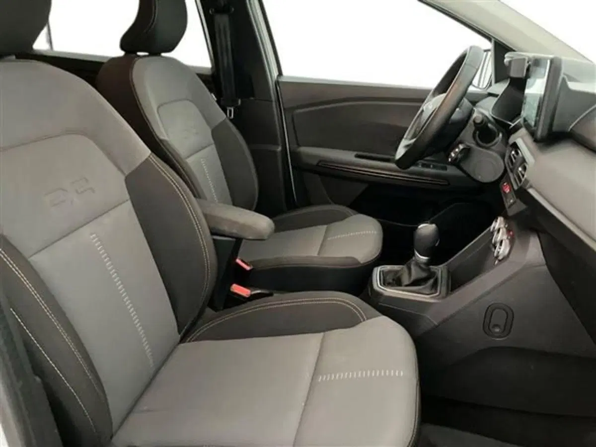 Dacia Jogger usata a Como (12)