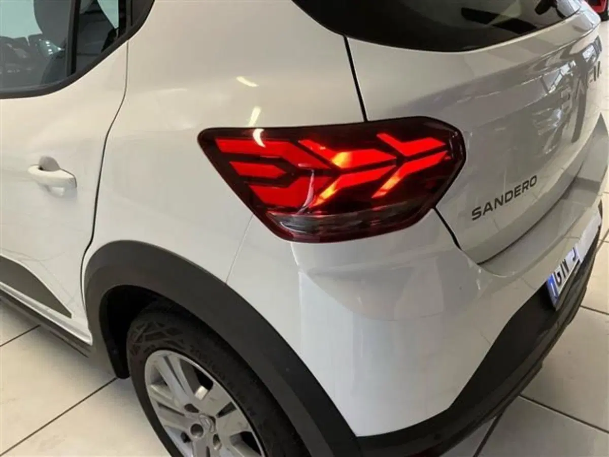 Dacia Sandero usata a Como (12)