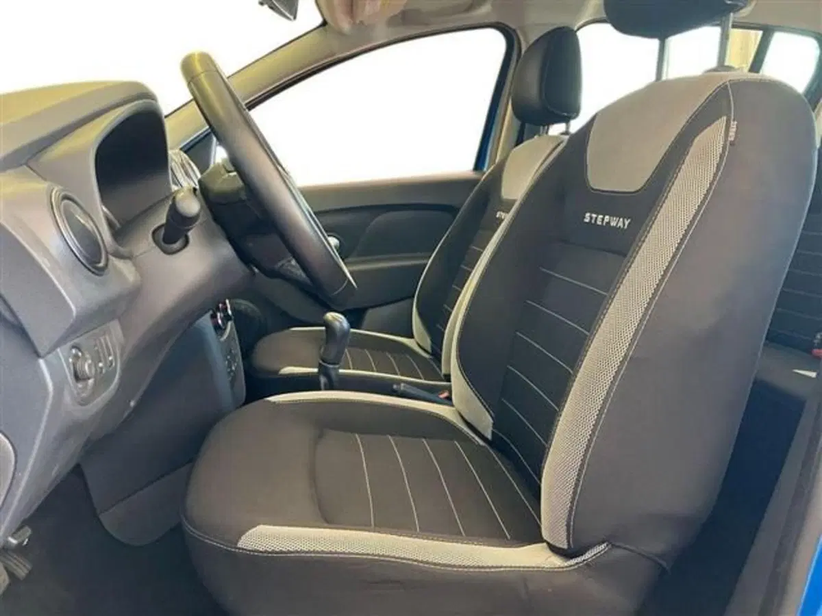 Dacia Sandero usata a Como (10)