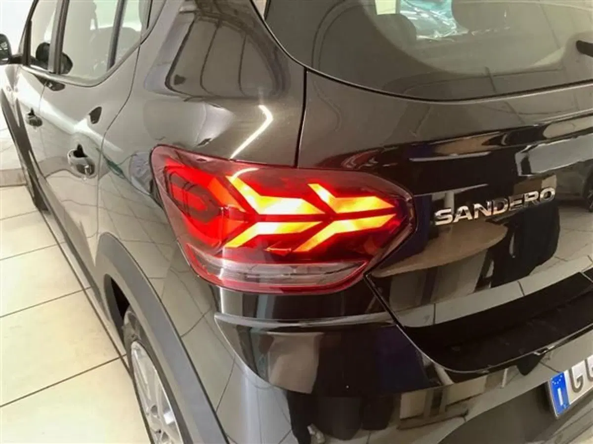 Dacia Sandero usata a Como (7)