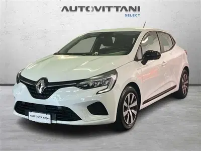 Renault Clio TCe 90 CV 5 porte Equilibre del 2023 usata a Como