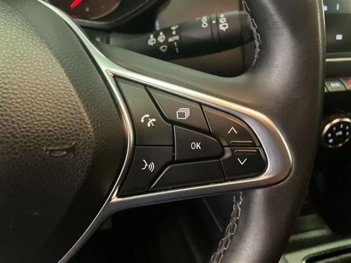 Renault Clio usata a Como (18)
