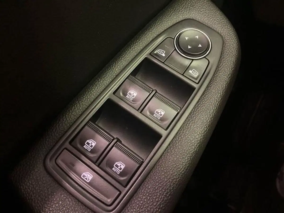 Renault Clio usata a Como (20)