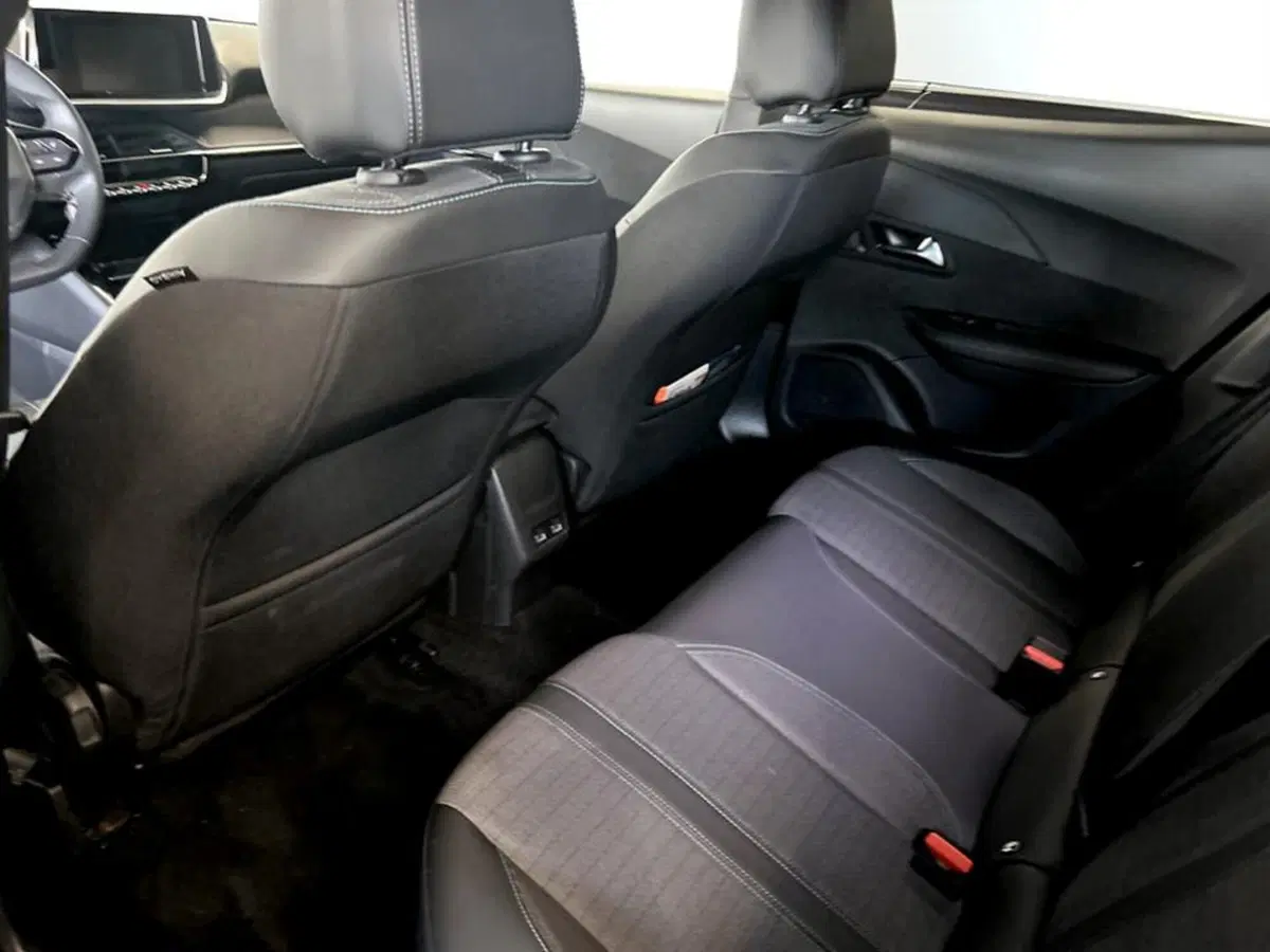 Peugeot 2008 usata a Piacenza (10)