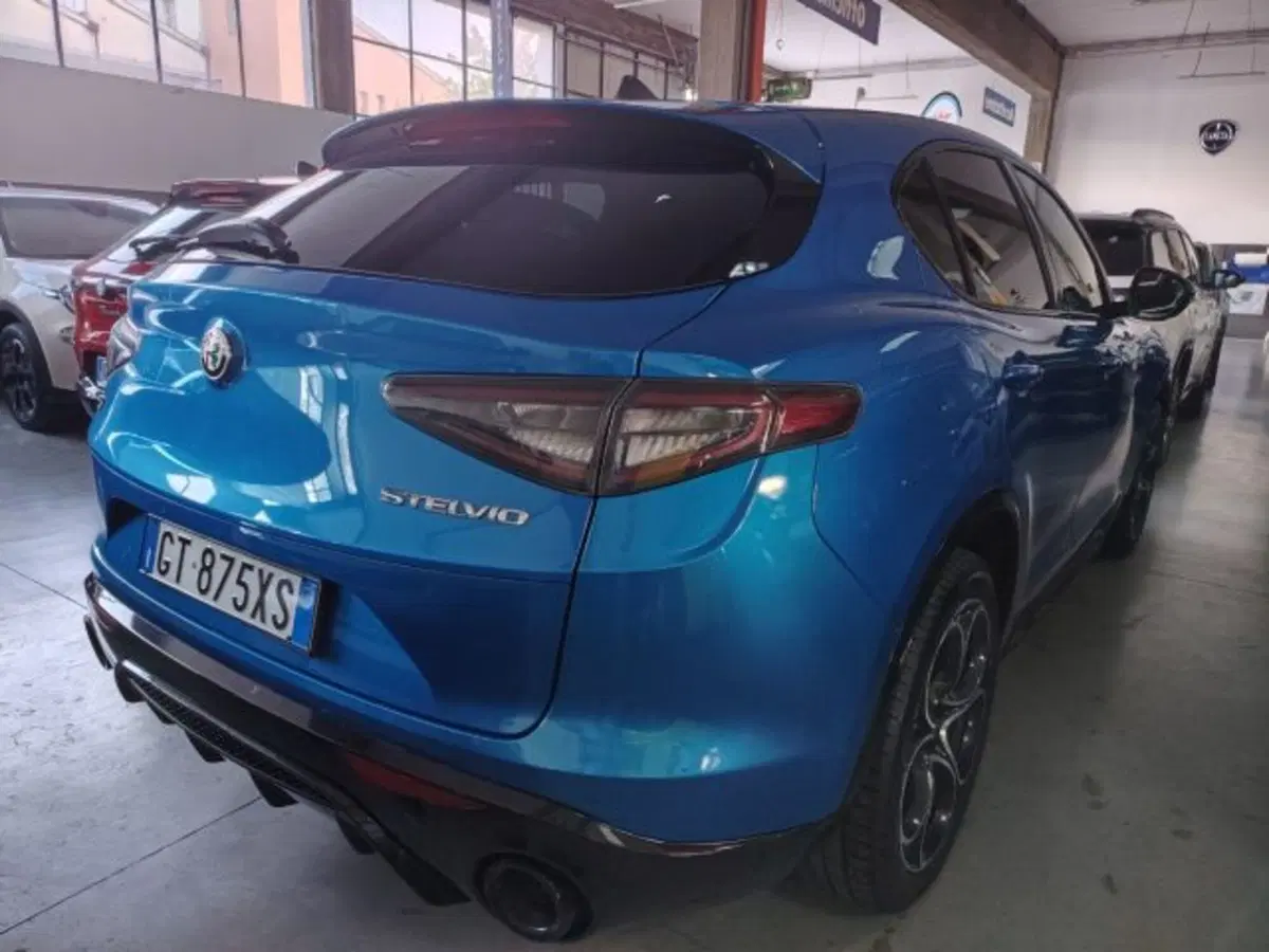 Alfa Romeo Stelvio usata a Forlì-Cesena (8)