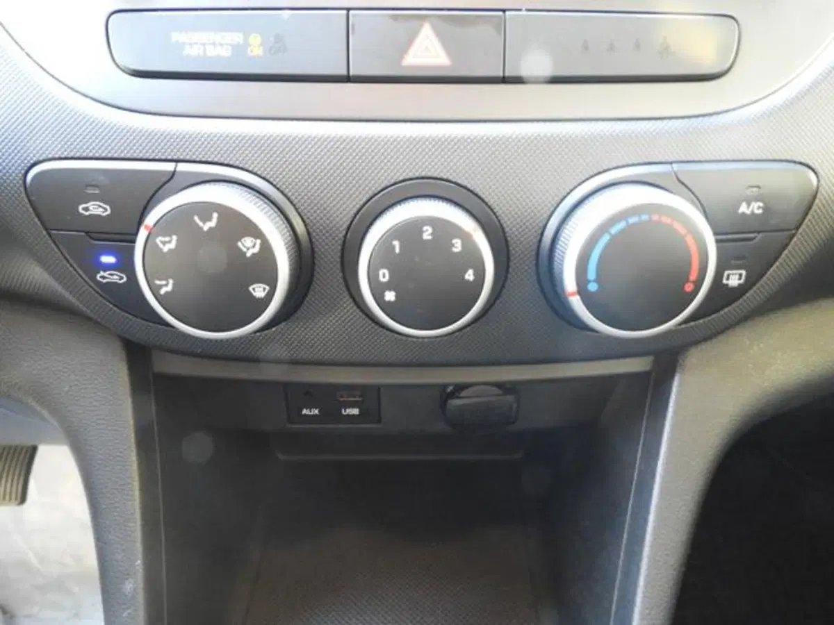 Hyundai i10 usata a Parma (12)