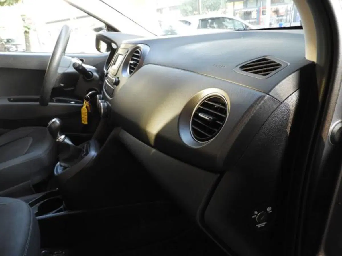 Hyundai i10 usata a Parma (13)