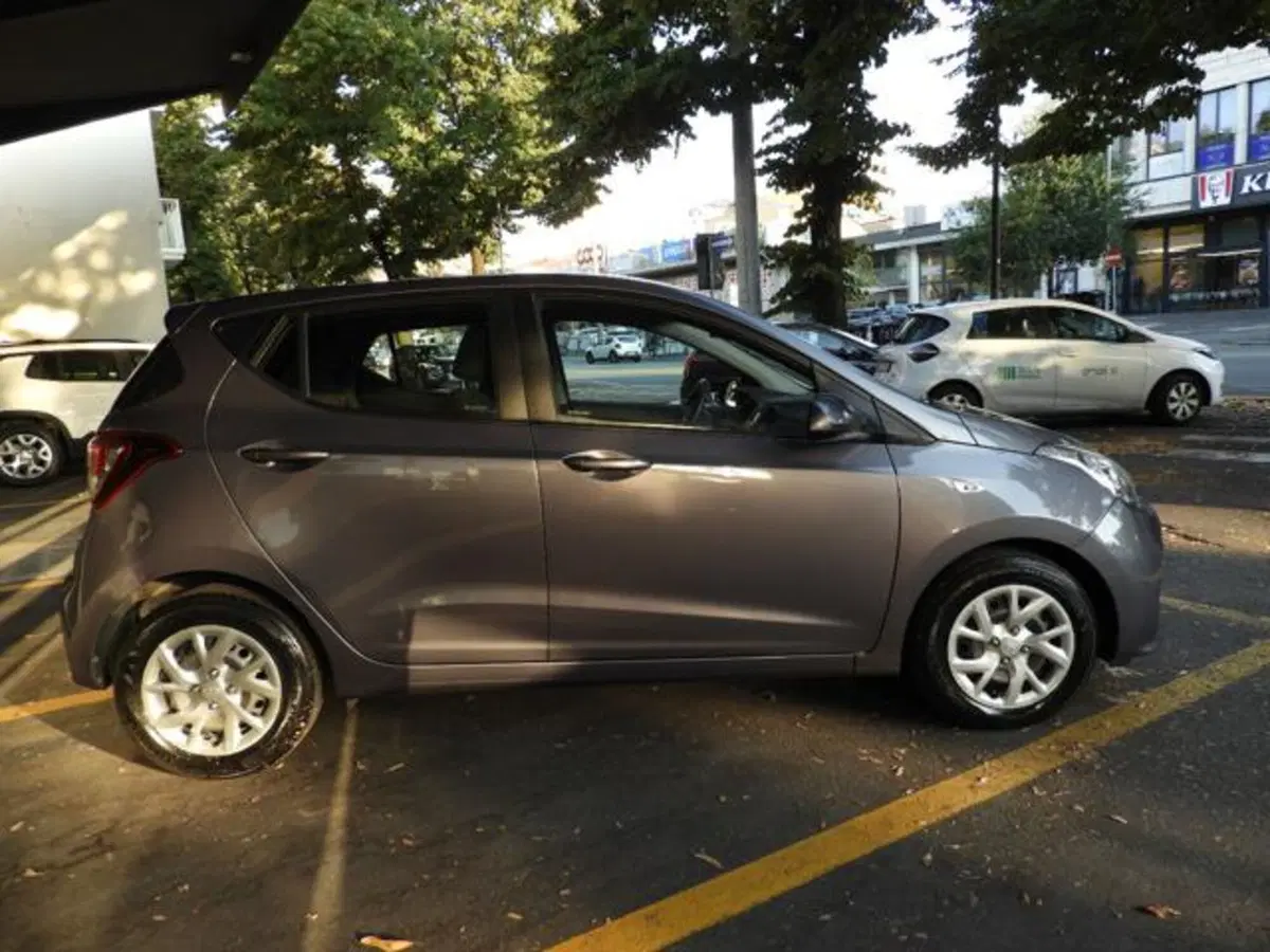Hyundai i10 usata a Parma (4)