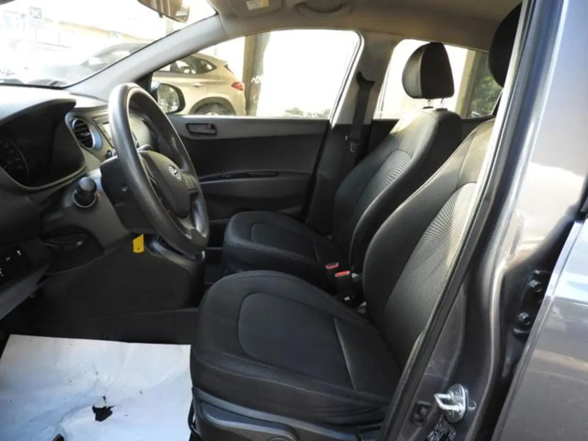 Hyundai i10 usata a Parma (7)