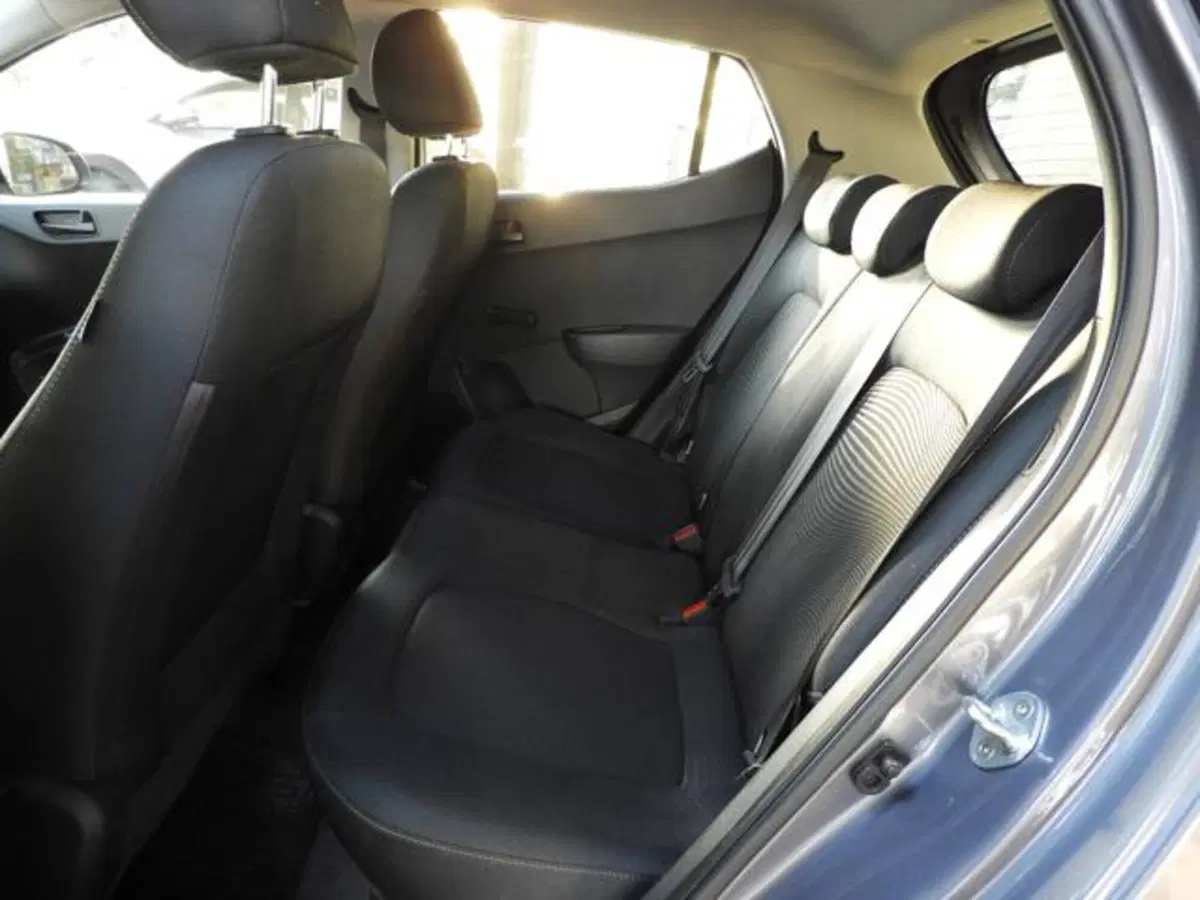 Hyundai i10 usata a Parma (8)