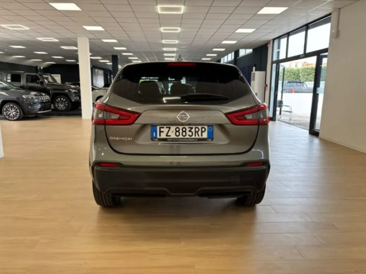 Nissan Qashqai usata a Latina (6)