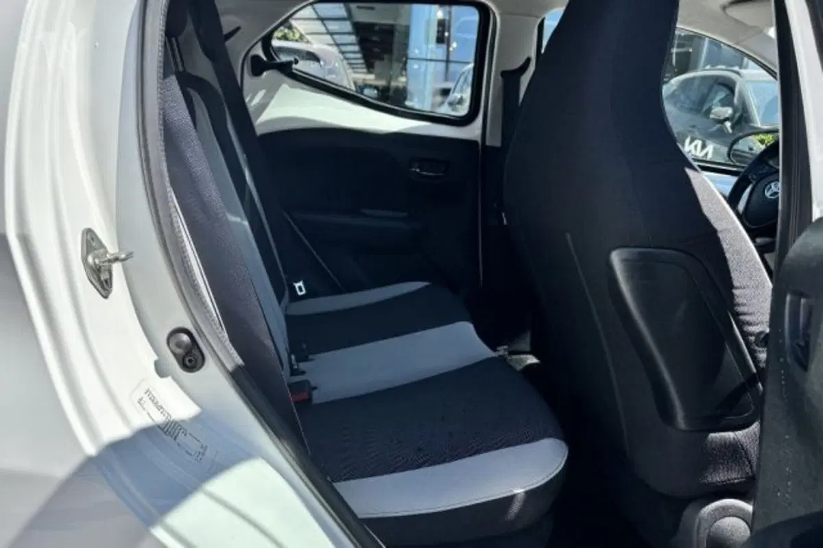 Toyota Aygo usata a Latina (10)