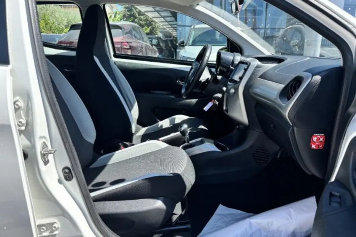 Toyota Aygo usata a Latina (8)
