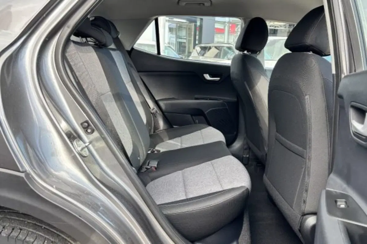 Kia Stonic usata a Latina (10)