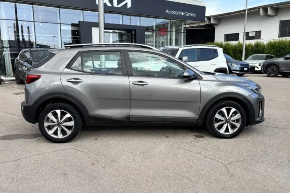 Kia Stonic usata a Latina (4)