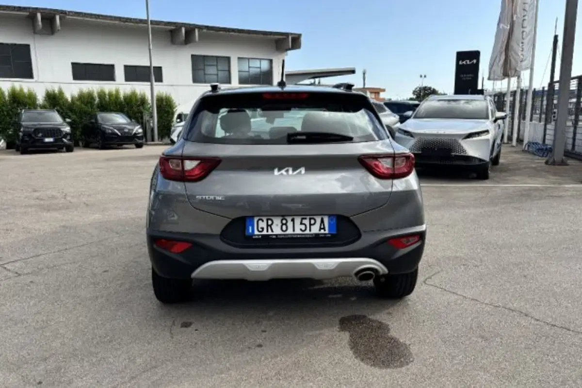 Kia Stonic usata a Latina (6)