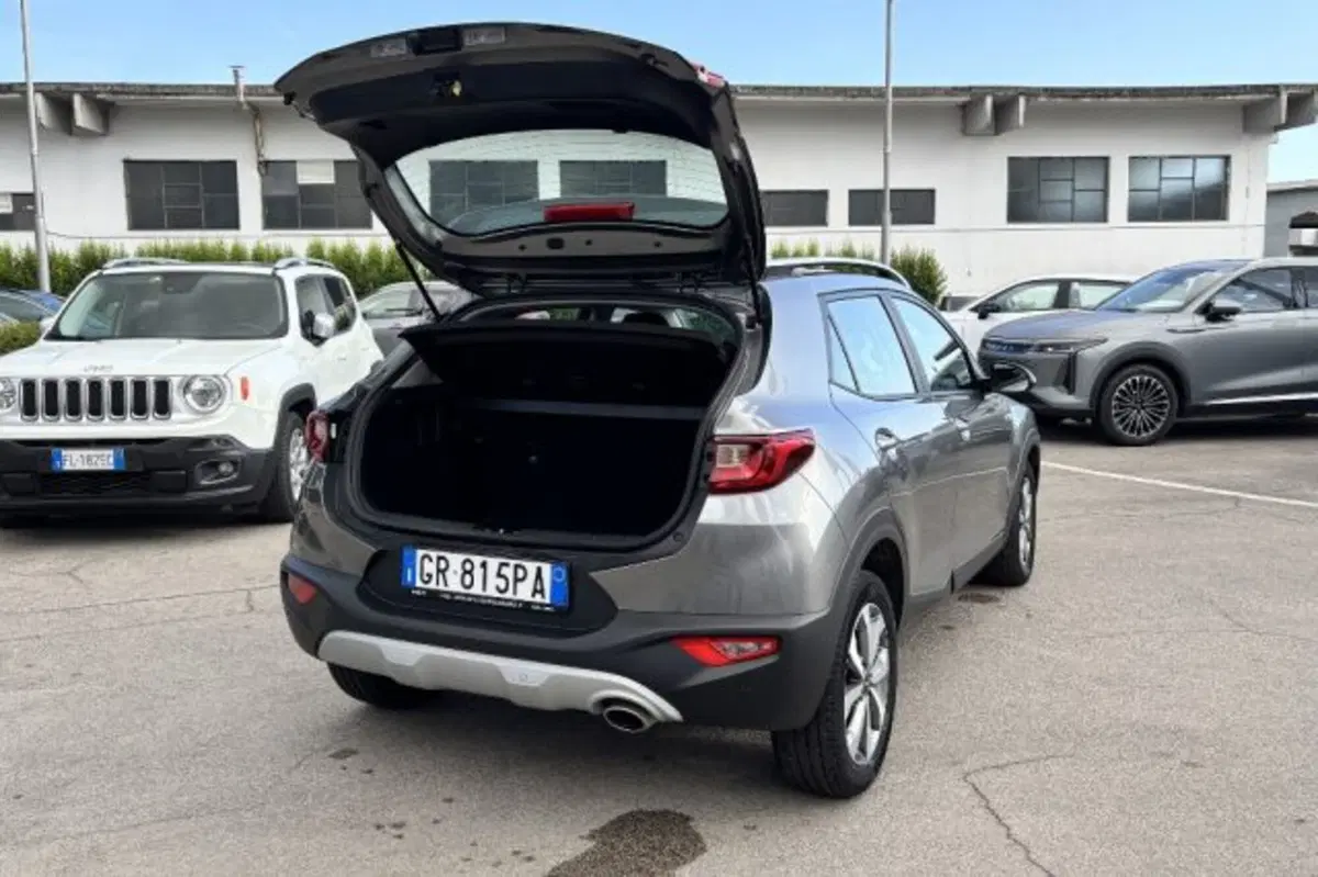 Kia Stonic usata a Latina (7)