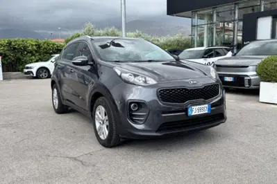 Kia Sportage 1.7 CRDI 2WD Cool del 2017 usata a Fondi