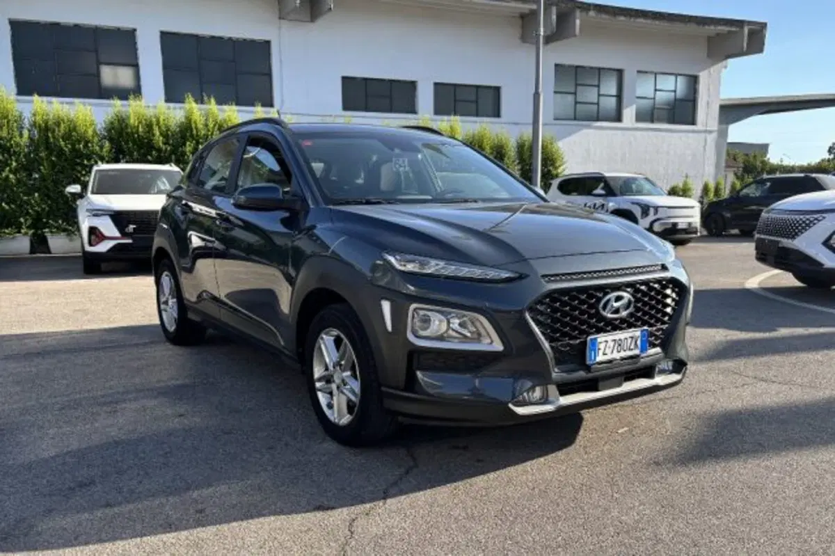 Hyundai Kona usata a Latina