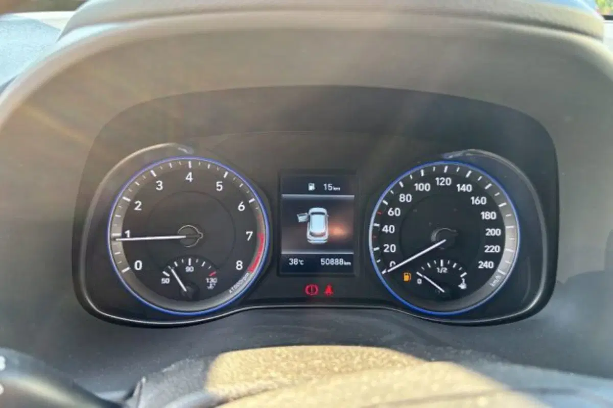 Hyundai Kona usata a Latina (13)