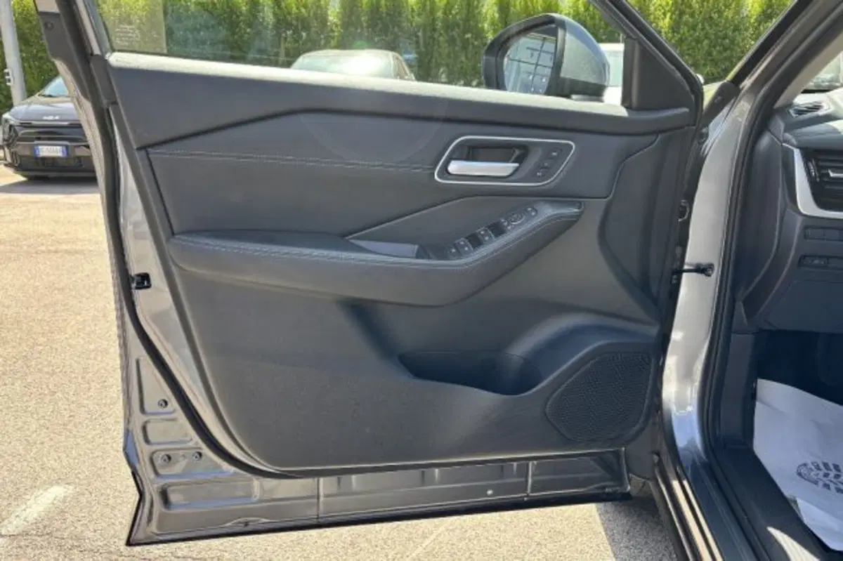 Nissan X-Trail usata a Latina (12)
