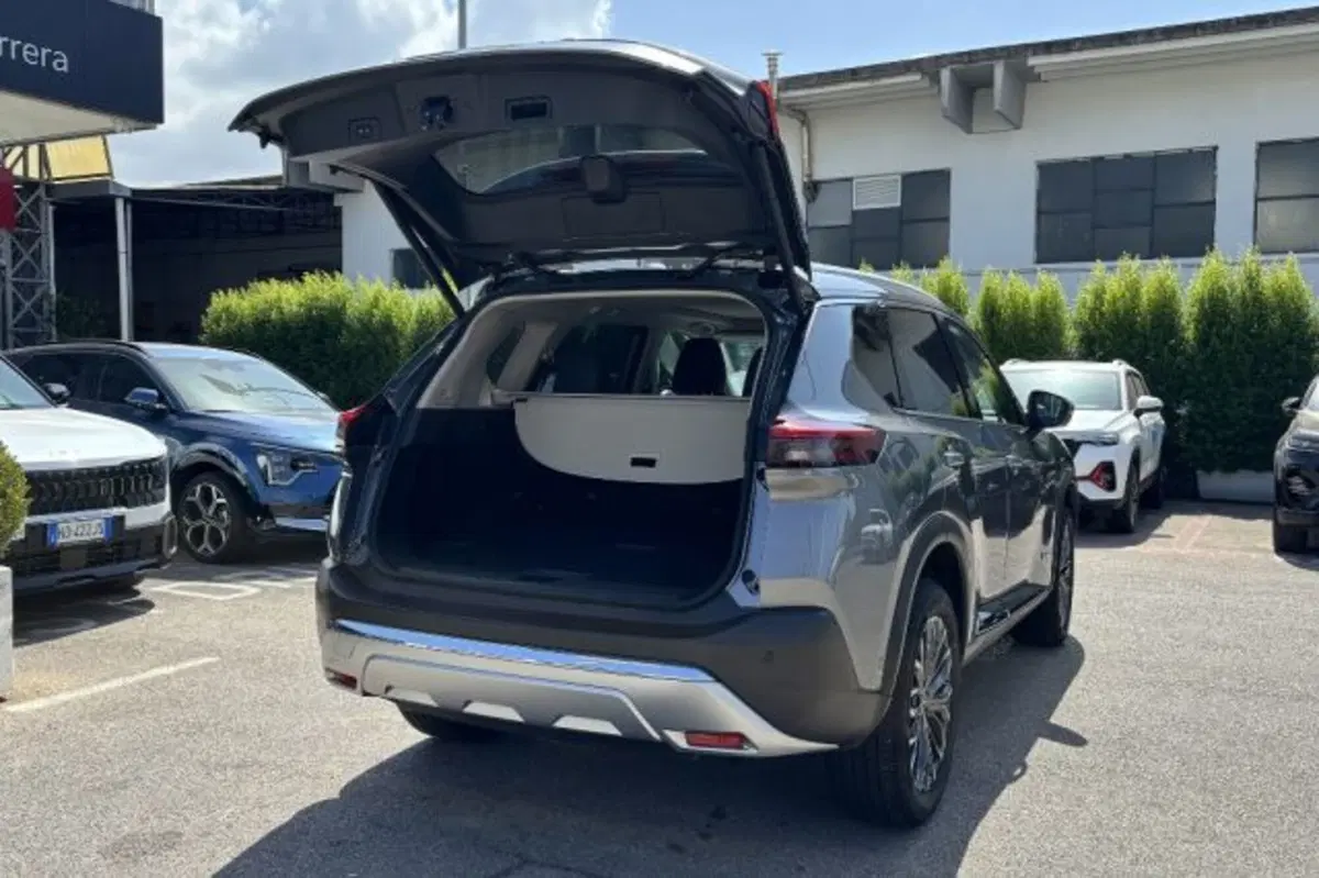 Nissan X-Trail usata a Latina (7)