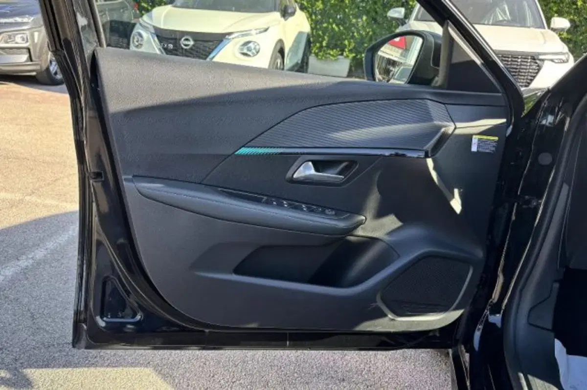 Peugeot 208 usata a Latina (13)