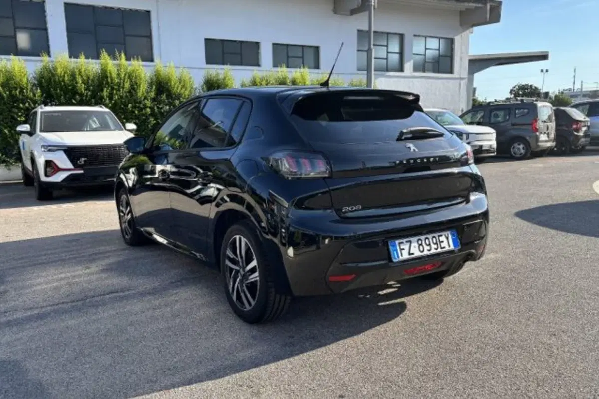 Peugeot 208 usata a Latina (6)