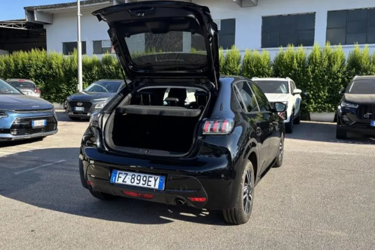 Peugeot 208 usata a Latina (8)