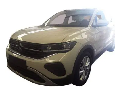 Volkswagen T-Cross 1.0 tsi Life 95cv del 2025 usata a Magenta