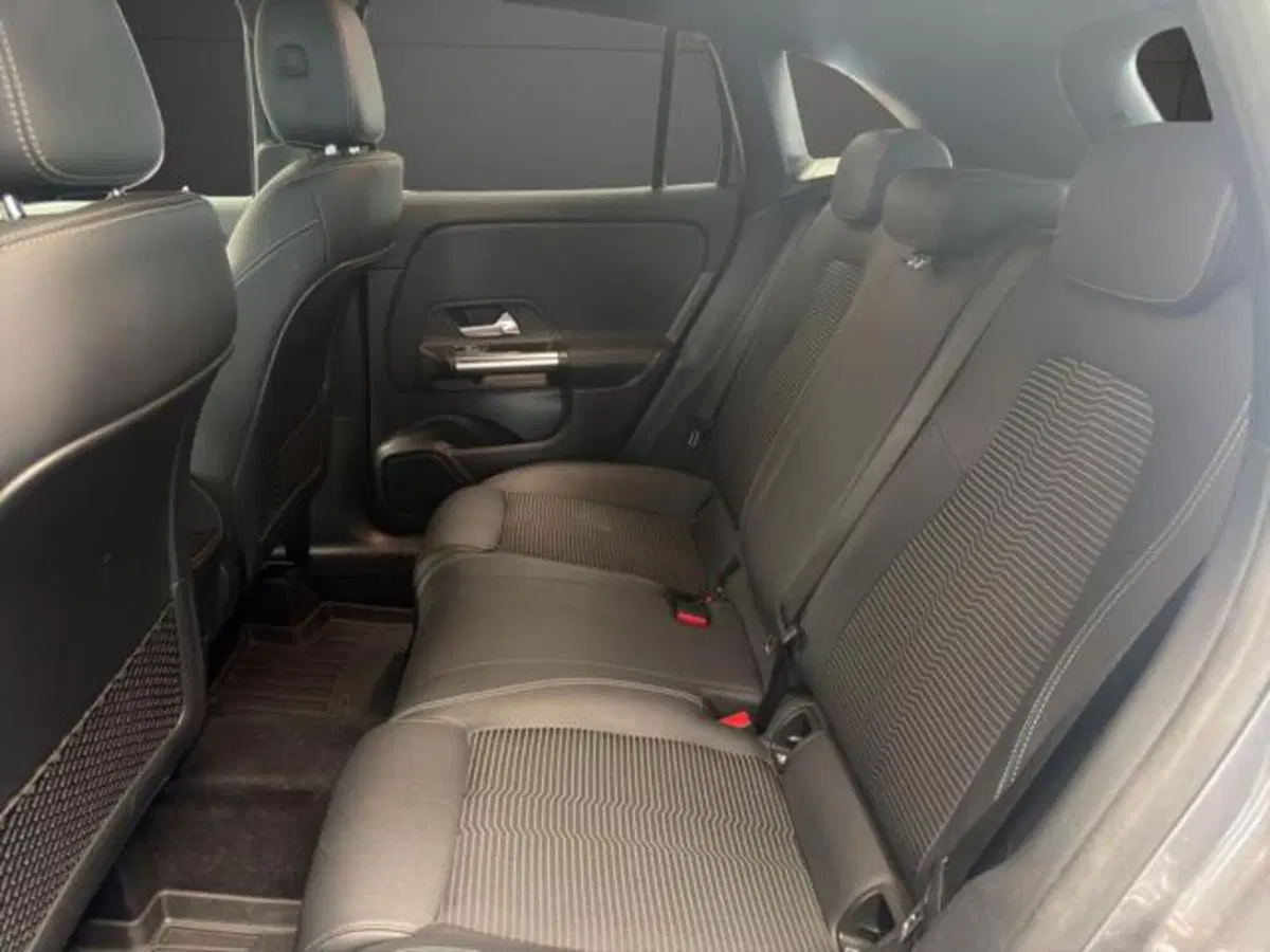 Mercedes-Benz GLA SUV usata a Milano (12)