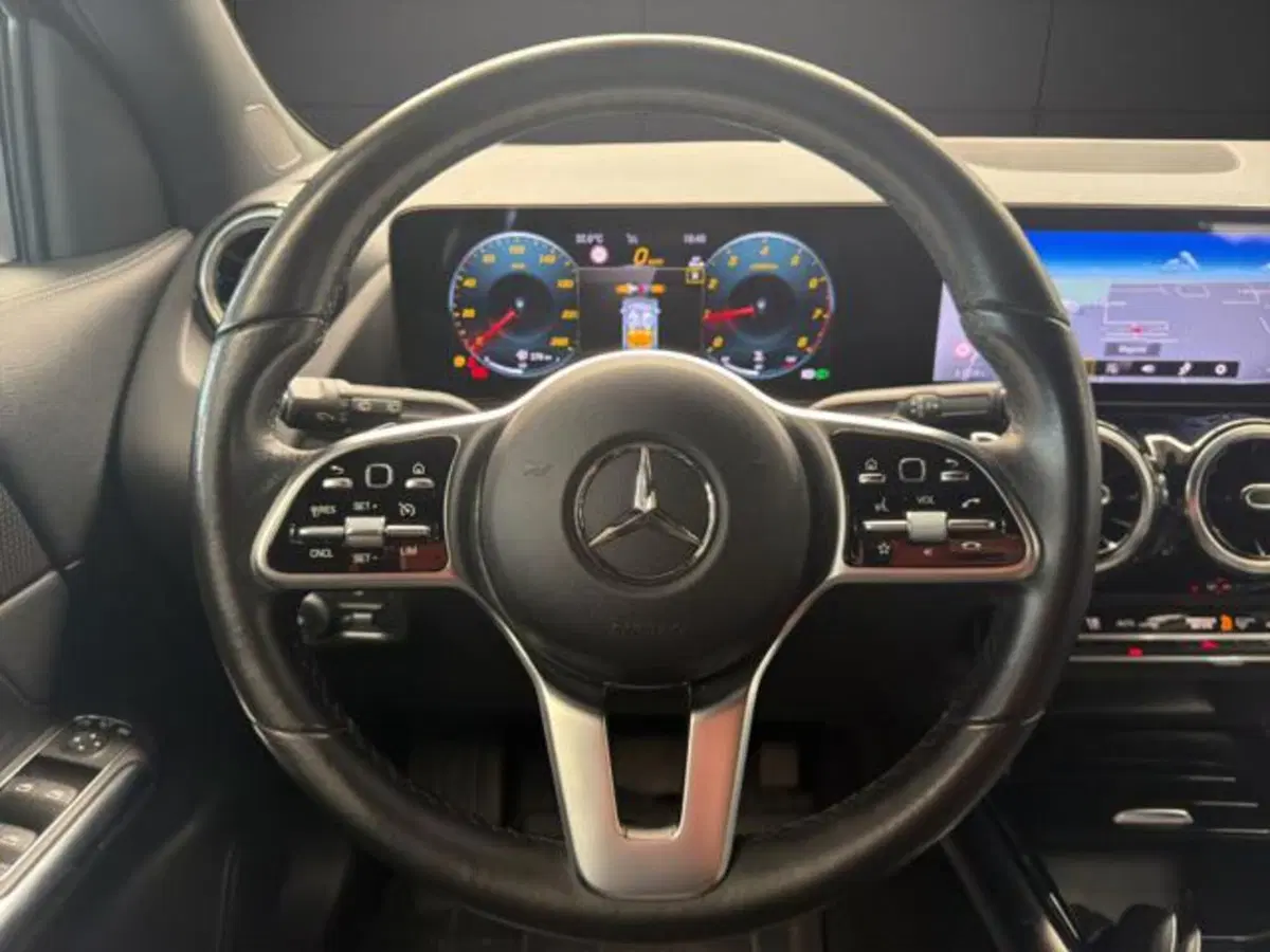 Mercedes-Benz GLA SUV usata a Milano (8)