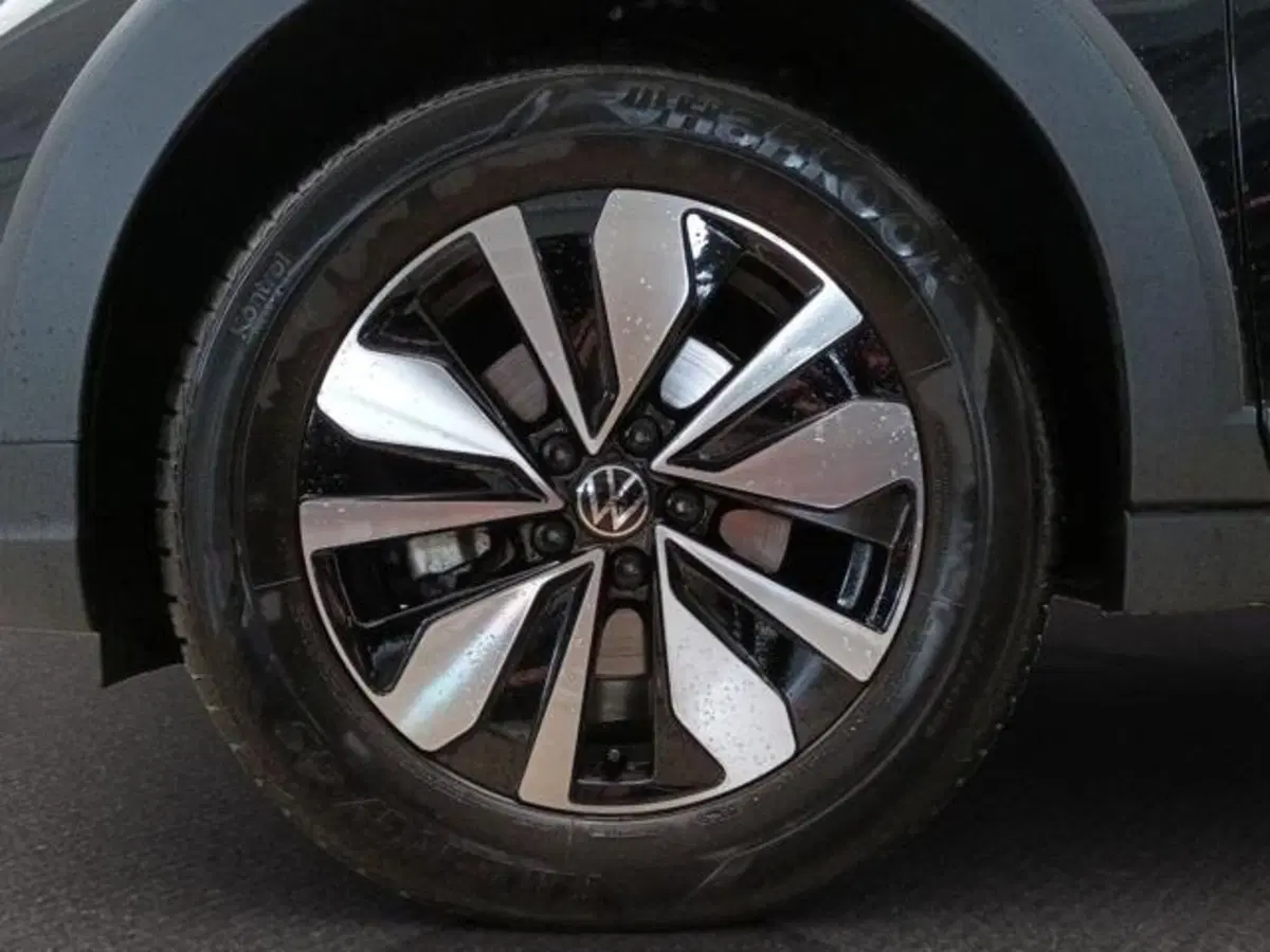 Volkswagen Taigo usata a Milano (17)