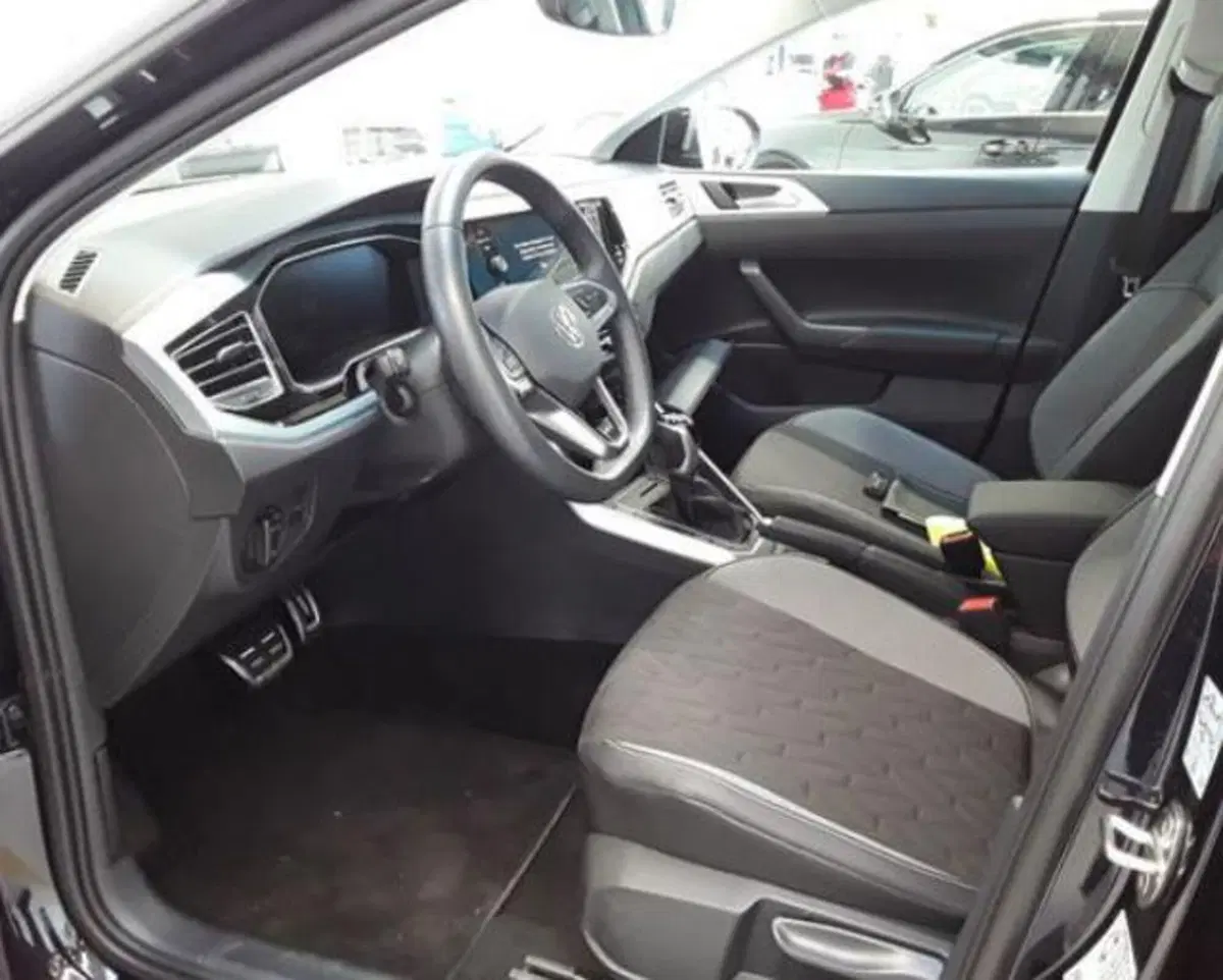 Volkswagen Taigo usata a Milano (5)