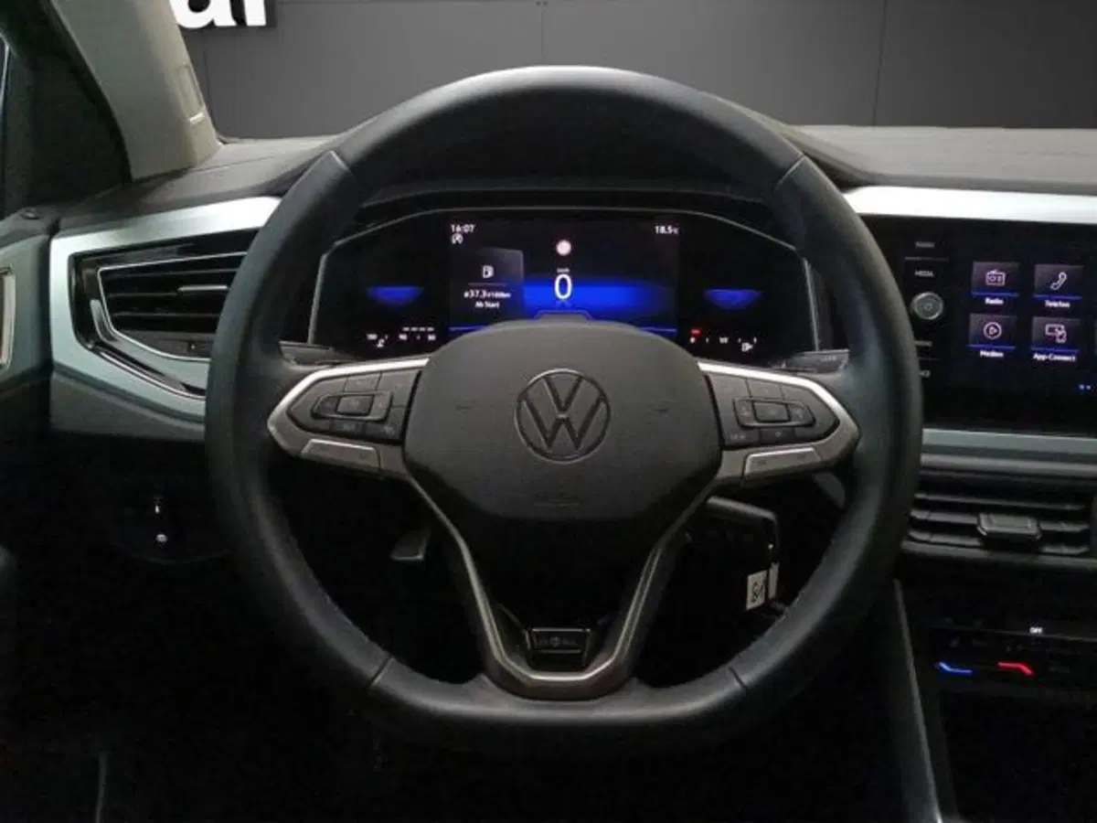 Volkswagen Taigo usata a Milano (6)