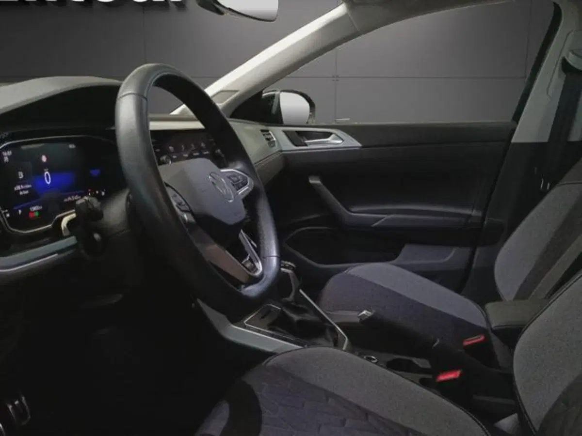 Volkswagen Taigo usata a Milano (9)