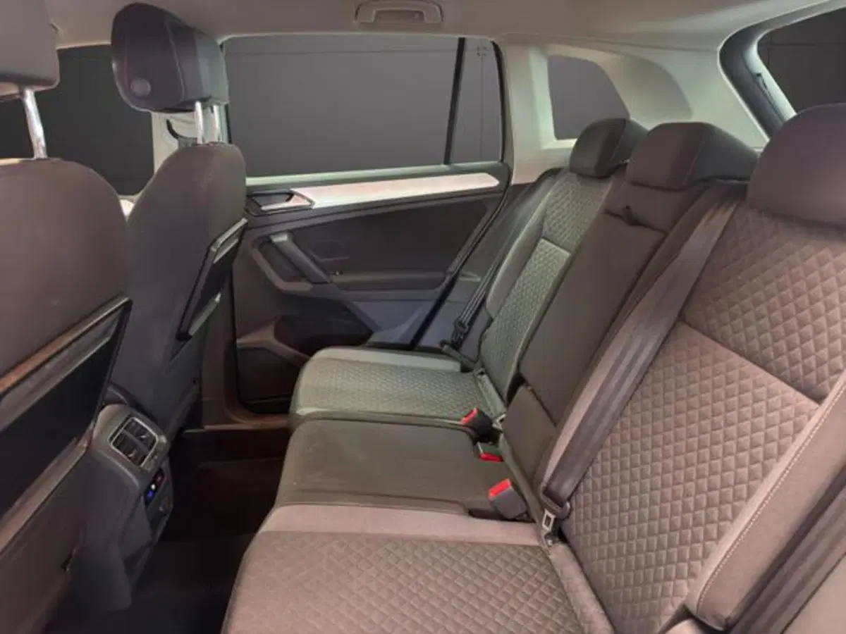 Volkswagen Tiguan usata a Milano (12)