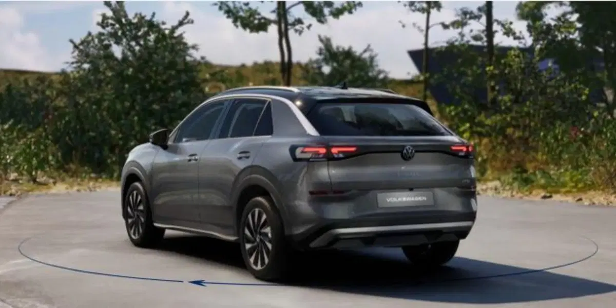 Volkswagen T-Roc nuova a Novara (2)