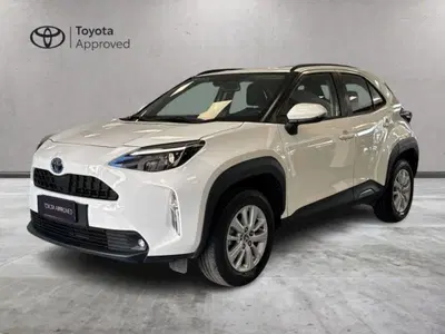 Toyota Yaris Cross Active fwd 115cv e-cvt del 2022 usata a Prato