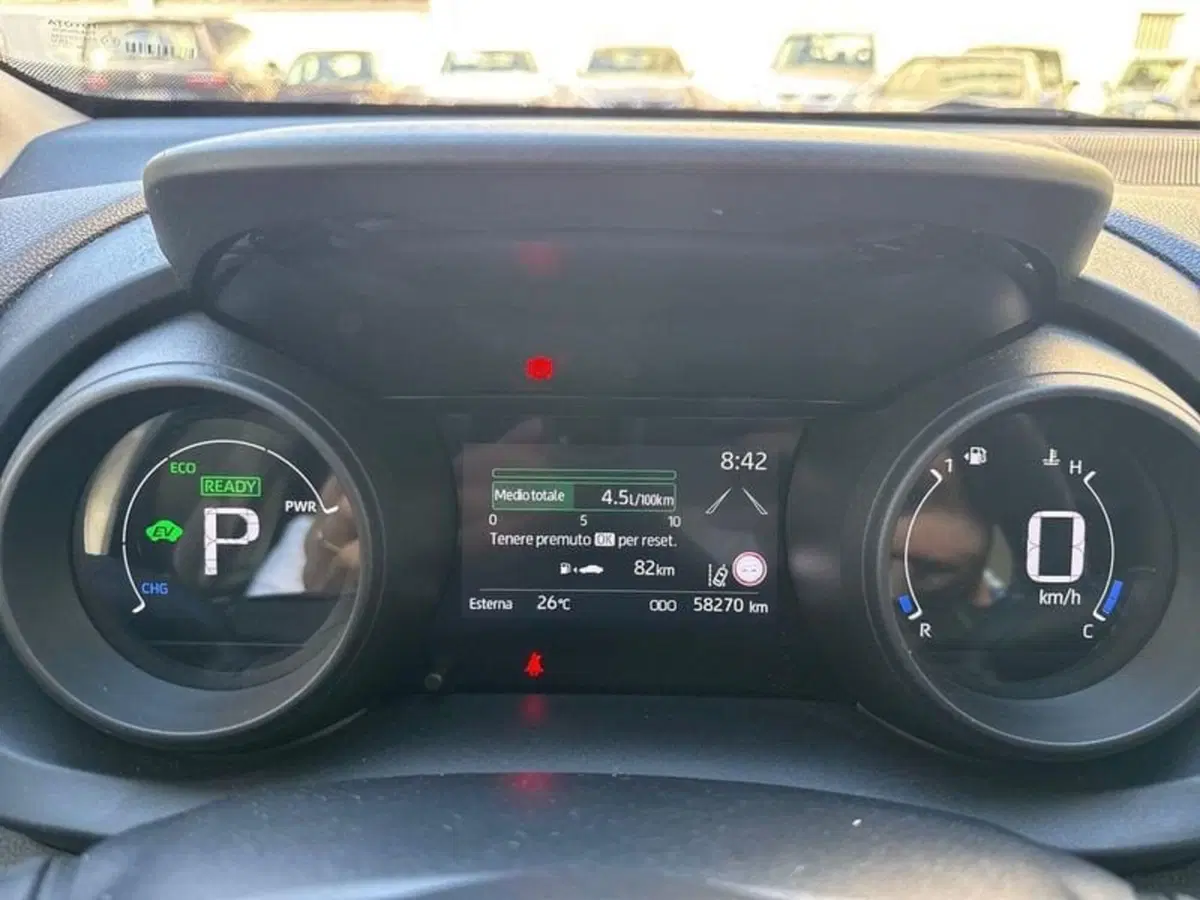 Toyota Yaris Cross usata a Prato (12)