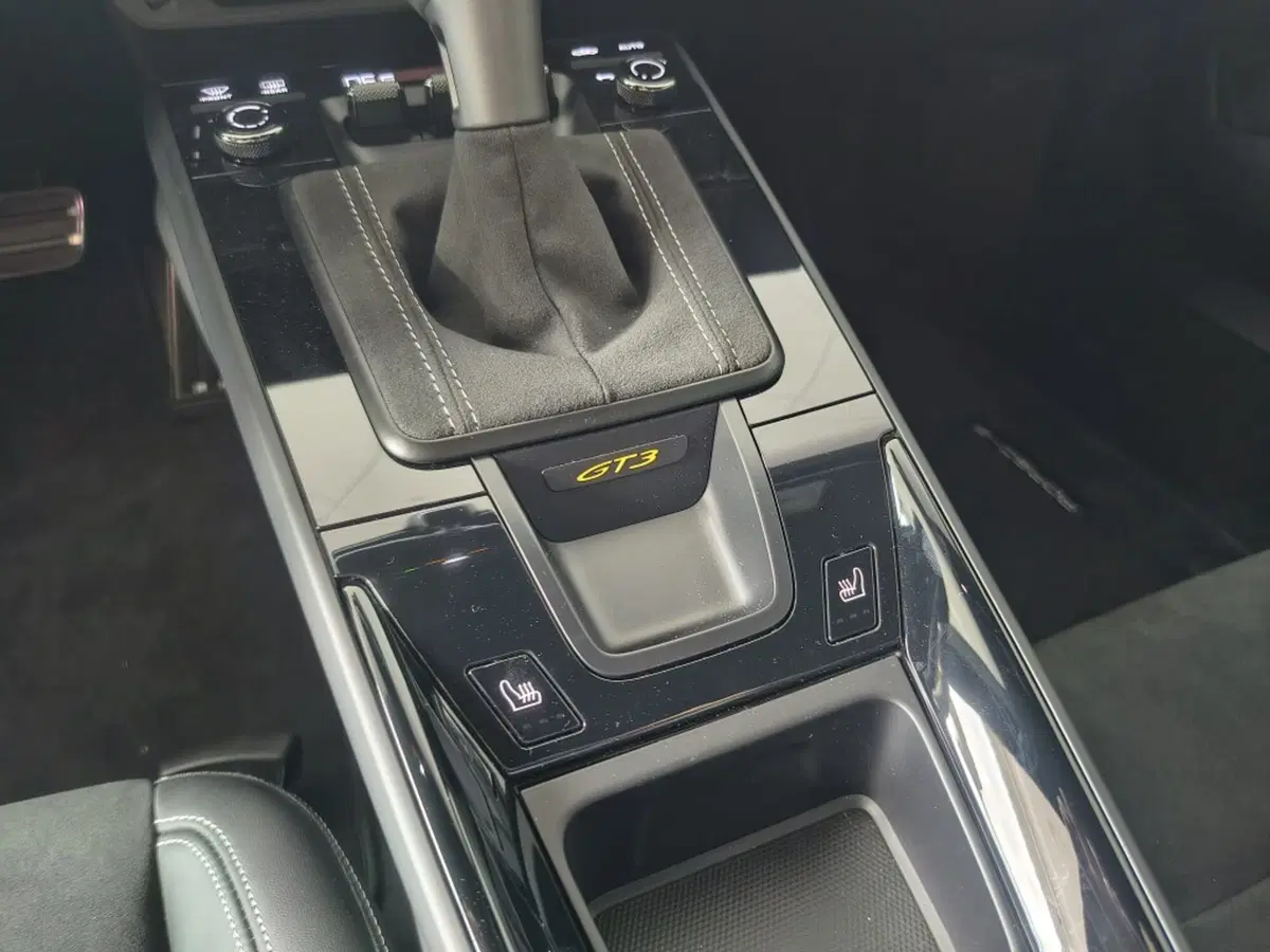 Porsche 911 Coupé nuova a Firenze (18)