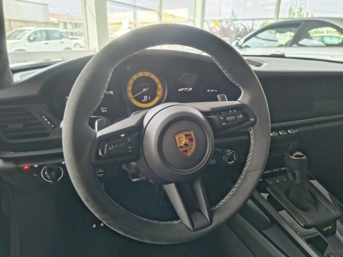 Porsche 911 Coupé nuova a Firenze (20)